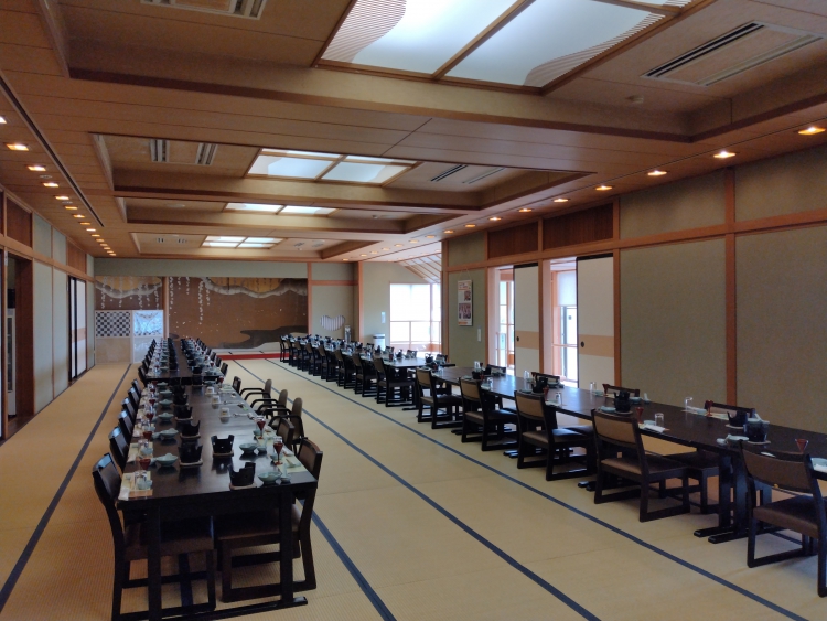 ご宴会 「お膳スタイル」廃止について